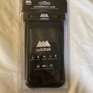 Brand New- Wildtek Premium Universal Waterproof Cell Phone Case